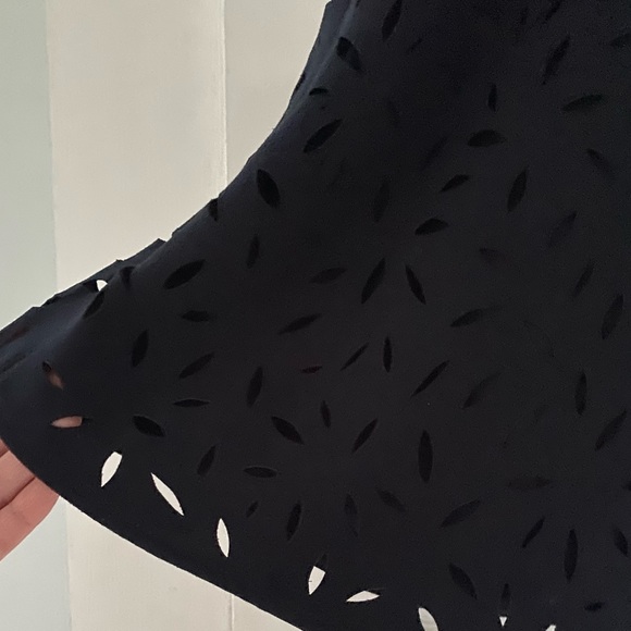 Navy Blue Mini Skirt Cutout Petals 4 Banana Republic - Picture 2 of 4